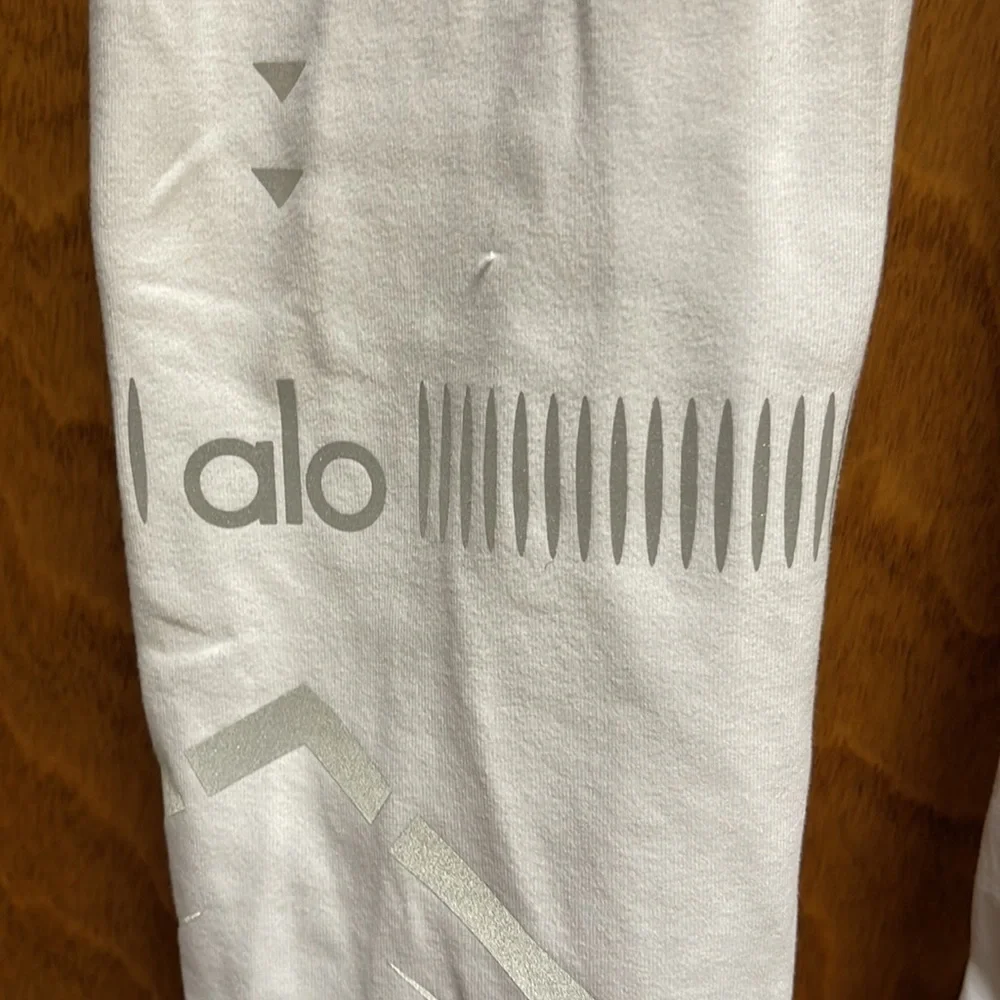 ALO YOGA REFLECTIVE LEGGINGS WHITE